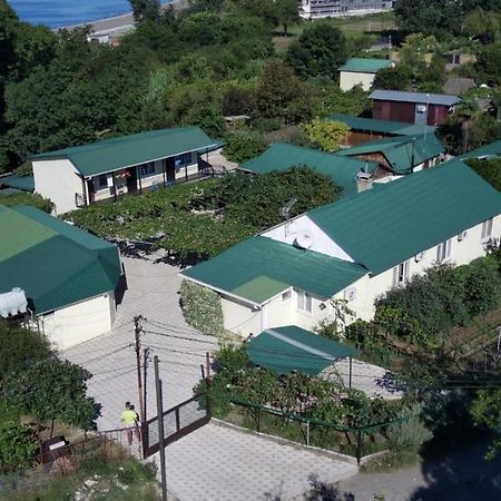 Kiwi Hotel ปิซุนดา ภายนอก รูปภาพ